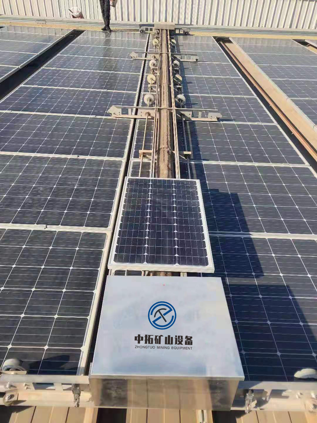 固定式光伏清洗機器人